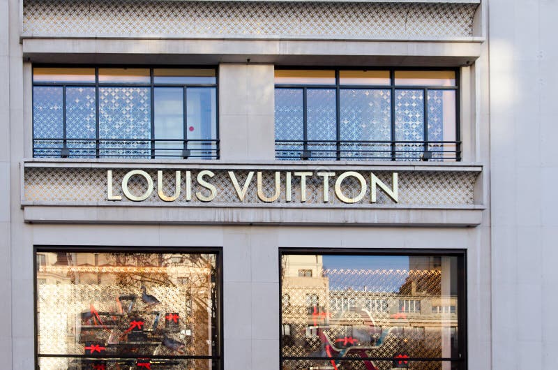 Louis Vuitton Store Facade in Valencia Editorial Photography - Image of  building, french: 155529672