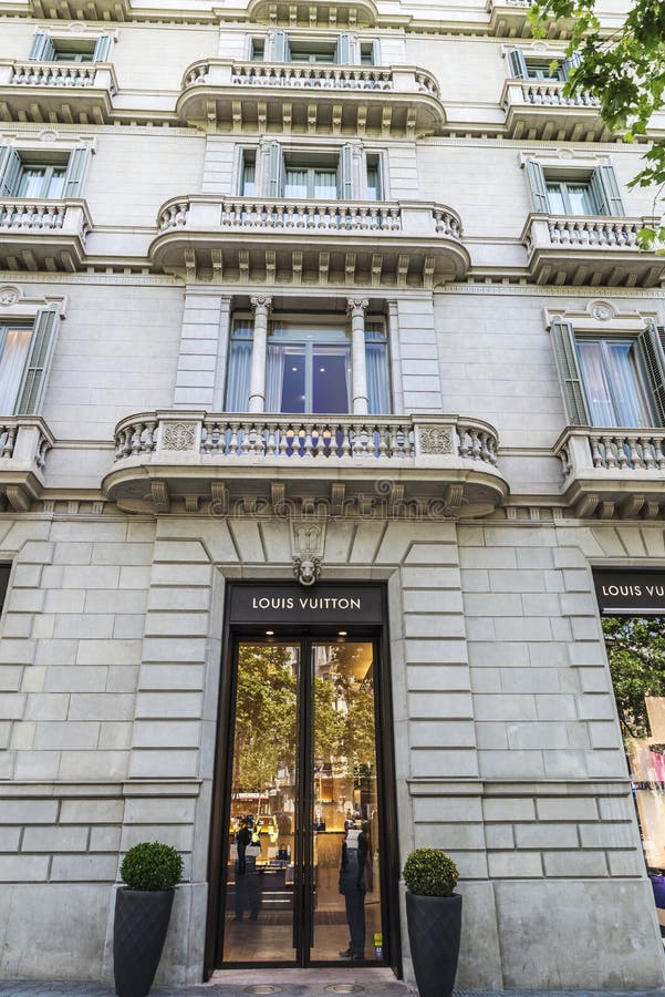 grad Hilsen Helt tør Louis Vuitton, Barcelona editorial photo. Image of louis - 52590411