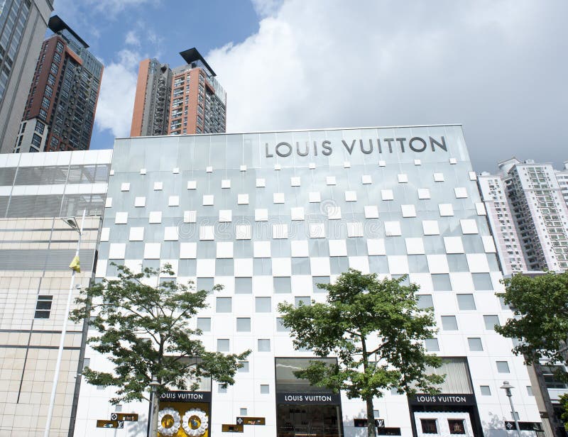 Louis Vuitton Shop Building Editorial Photography - Image of symbol, goods: 25702662