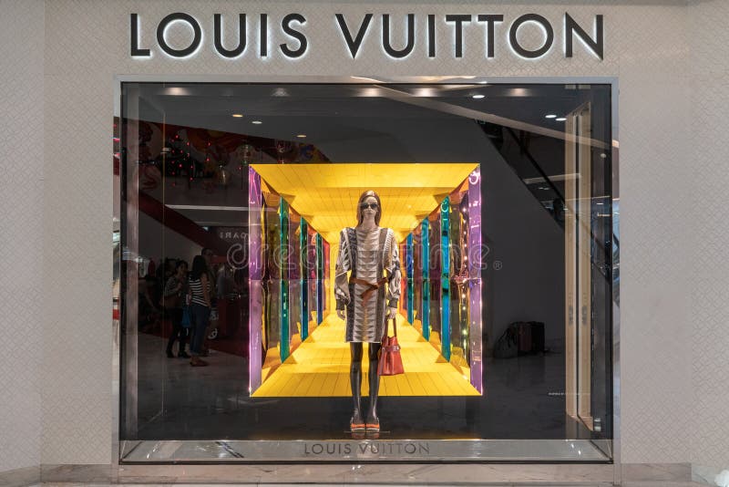 Louis Vuitton Shop at Siam Paragon, Bangkok, Thailand, May 9, 20 Editorial  Stock Image - Image of boutique, mall: 121990584