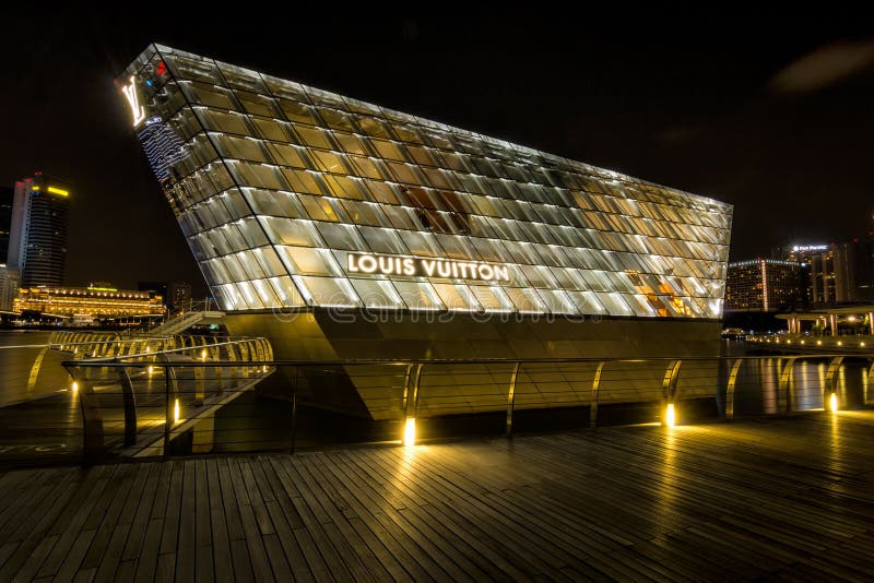 The Futuristic Building Of Louis Vuitton Shop In Marina Bay, Singapore  Stock Photo, Picture and Royalty Free Image. Image 43751826.