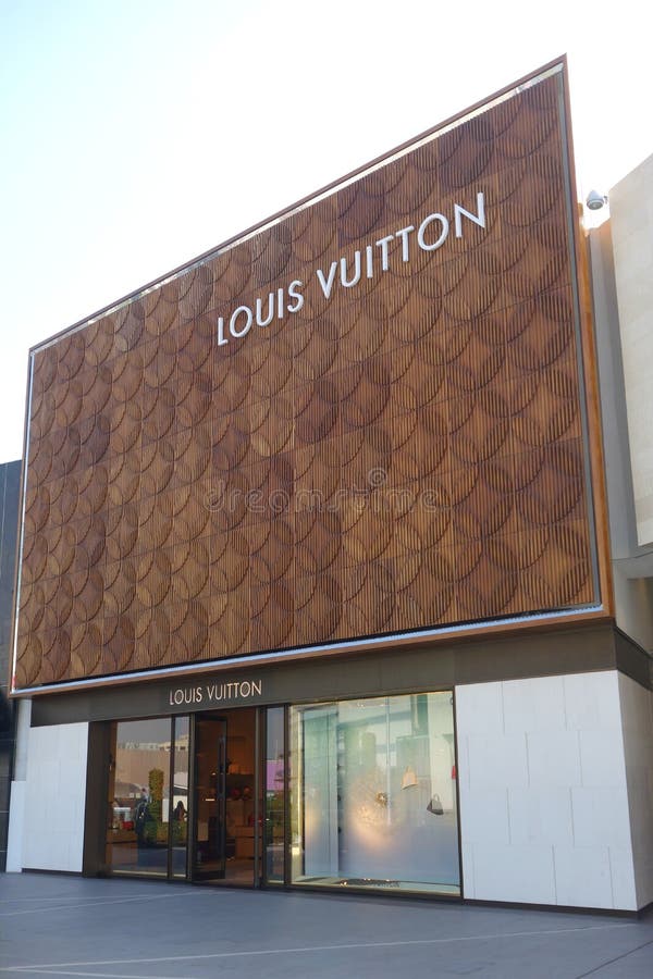 Louis Vuitton Store editorial photo. Image of retail 43694296