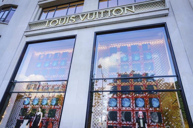 Louis Vuitton store editorial image. Image of rich, hotel - 52762980