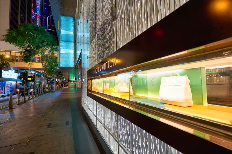 Louis Vuitton Storefront In Hong Kong Editorial Photo - Image of commerce, shop: 174430836