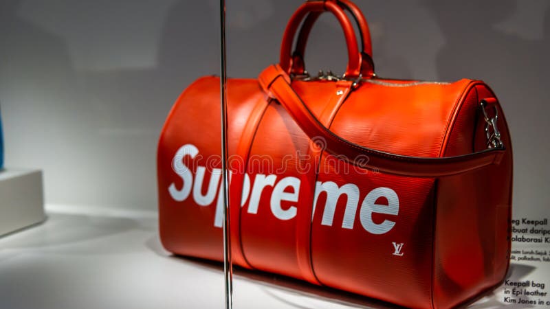 Louis Vuitton X Supreme Keepall Bandouliere Epi 45 Red at the Time Capsule  Exhibition by Louis Vuitton KLCC in Kuala Lumpur Editorial Photography -  Image of elegant, kuala: 159617407