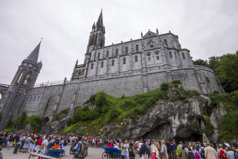 Lourdes, France editorial photo. Image of grotto, spire - 95657281