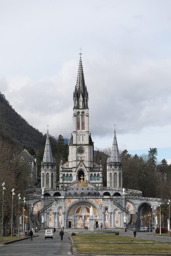 Lourdes Sanctuary in Winter Against the Backdrop of the Pyrenees ...
