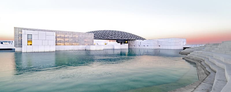 Louvre, vista panoramica, Abu Dhabi, emirati, dicembre 2017 fotografie stock