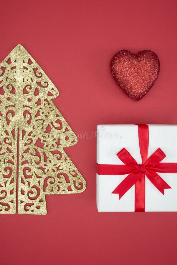 Love Christmas enjoy sale and shopping boxing day on red background