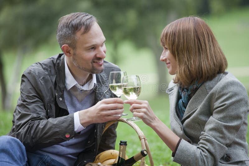 Love couples drinking champagne