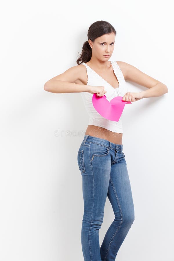 Lovelorn sexy vrouw met document hart in handen stock afbeeldingen Lovelorn sexy vrouw met document hart in handen stock afbeeldingen