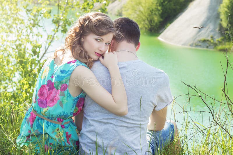men wiskers kissing girls 25 year old man single
