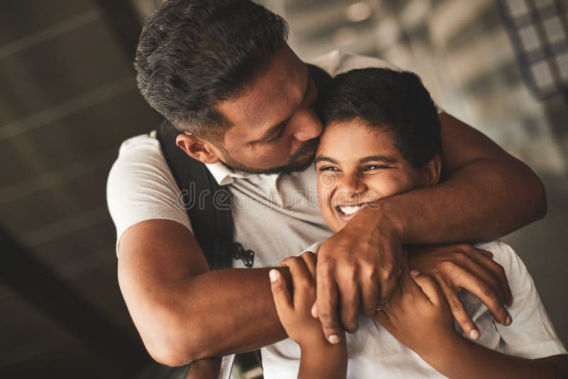 Пара по соседству. Целовать в лоб это по ОТЦОВСКИ. Marlin Embrace his son. Image when boy Kissed his lovers forehead mult. Image when boy Kissed his lovers forehead mult Arabic.