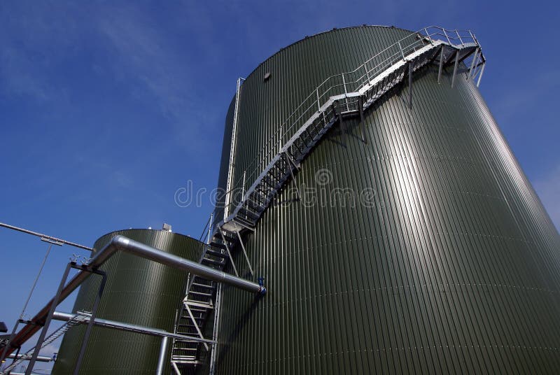 Oil tanks in a refinery stock image. Image of energy - 18144693