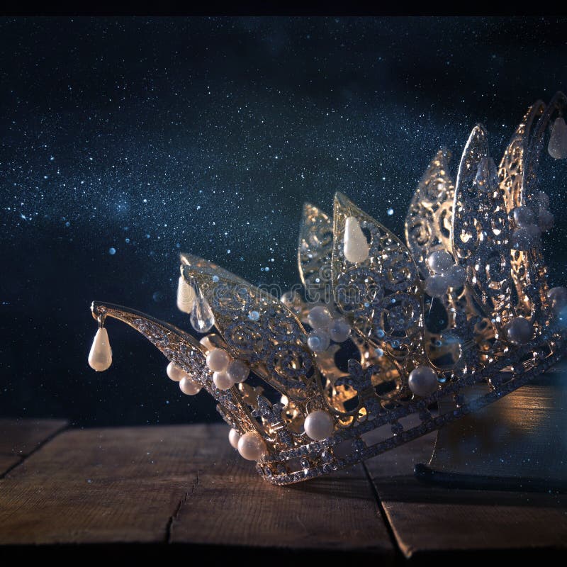 Low Key Image of Beautiful Queen/king Crown. Fantasy Medieval Period ...