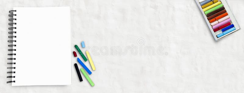Lubrifique o papel de desenho colorido da colheita e da arte dos pastéis das cores pastel com foto de stock Lubrifique o papel de desenho colorido da colheita e da arte dos pastéis das cores pastel com foto de stock