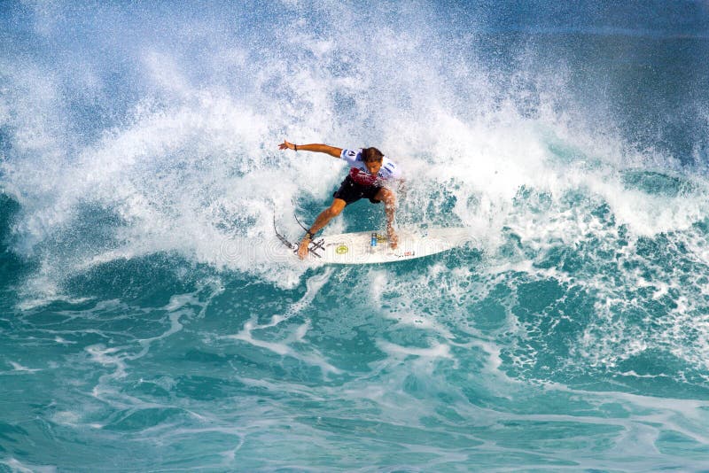 Luc Stedman surfant dans les maîtres de canalisation photo stock Luc Stedman surfant dans les maîtres de canalisation photo stock