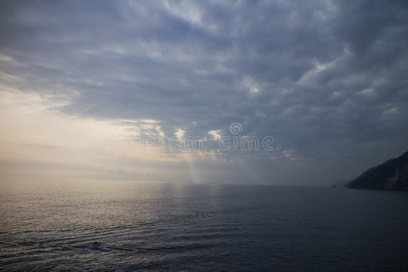 Luce di Gesù attraverso le nuvole immagine stock Luce di Gesù attraverso le nuvole immagine stock