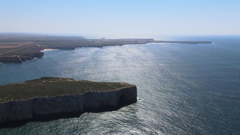 Luchtaanzicht op saint vincent cape in algarve portugal