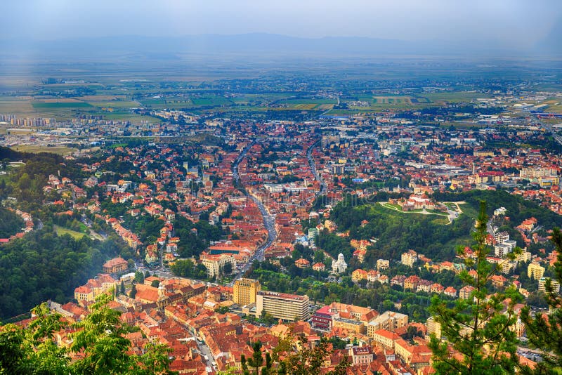 Luchtmening van de Oude Stad, Brasov, Transsylvanië royalty-vrije stock afbeeldingen Luchtmening van de Oude Stad, Brasov, Transsylvanië royalty-vrije stock afbeeldingen