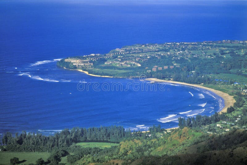 Luchtmening van Hanalei-Baai, Kauai, Hawaï royalty-vrije stock foto Luchtmening van Hanalei-Baai, Kauai, Hawaï royalty-vrije stock foto