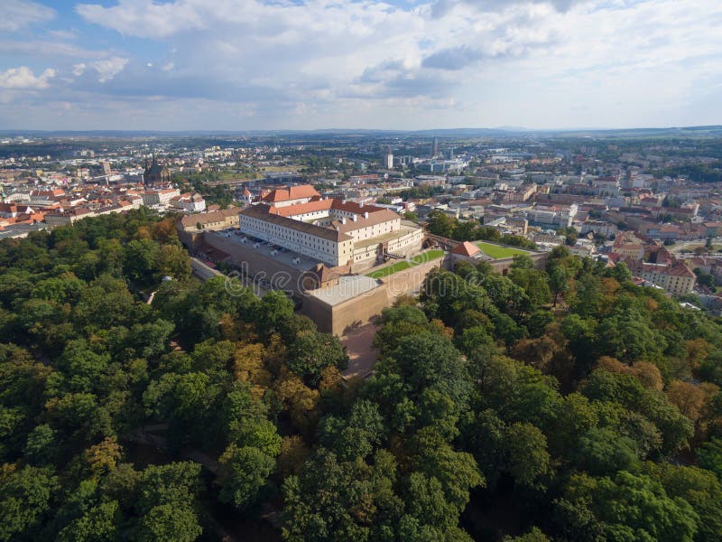 Luchtbeeld van het oude kasteel Špilberk stock afbeeldingen