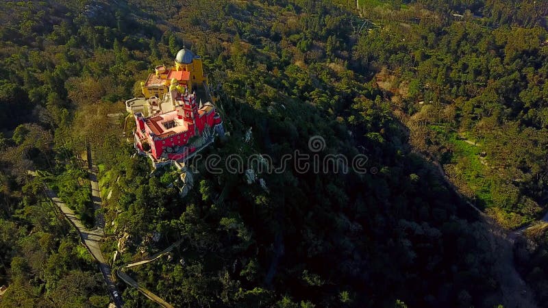 Luchtmening van Pena-Paleis in Sintra, Portugal