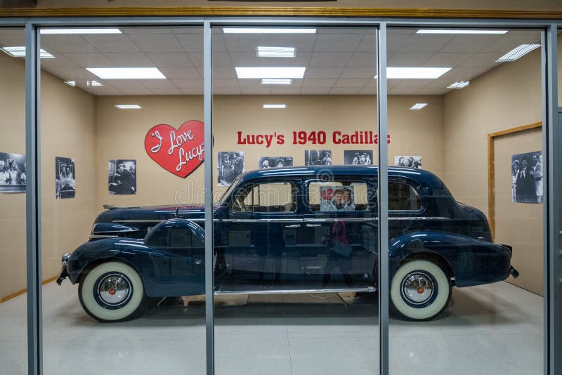 Lucile Ball ` s 1940 Cadical op vertoning binnen de opslag van de Werelden grootste gift in Missouri de V.S. royalty-vrije stock afbeeldingen Lucile Ball ` s 1940 Cadical op vertoning binnen de opslag van de Werelden grootste gift in Missouri de V.S. royalty-vrije stock afbeeldingen