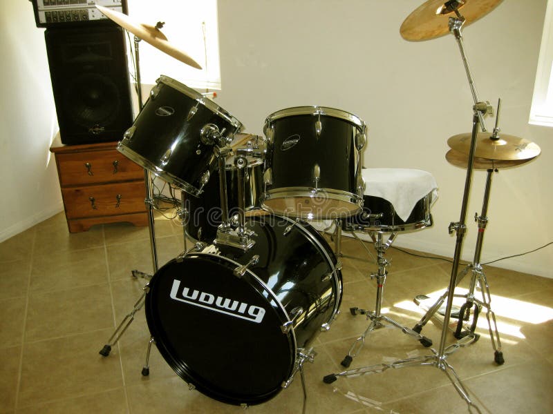 Ludwig Drum Set editorial stock image. Image of ludwig 98019304