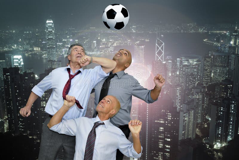luftar fotboll royaltyfri foto luftar fotboll royaltyfri foto