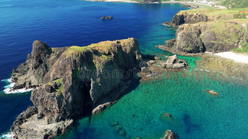 Luftbild der grünen Insel Taiwan stock footage