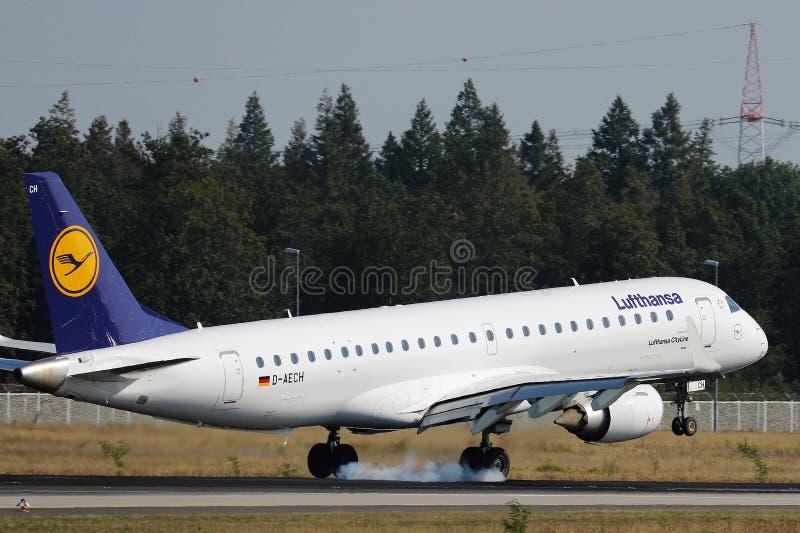 Lufthansa plane landing, touchdown stock photography