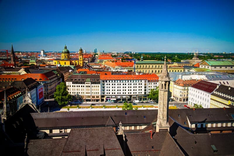Luftpanoramablick zu München-Stadt München, Bayern, Deutschland stockfotos Luftpanoramablick zu München-Stadt München, Bayern, Deutschland stockfotos