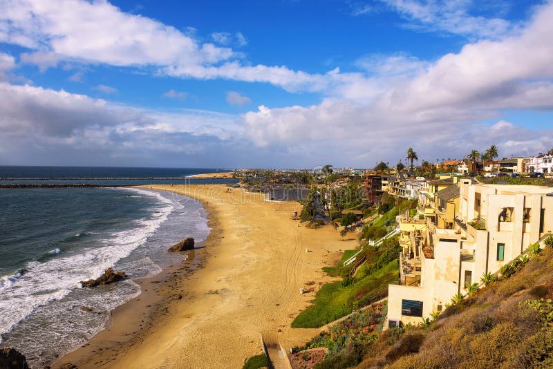 Luksus stwarza ognisko domowe nad Korony słonecznej Del Mącący stanu plaża n Kalifornia