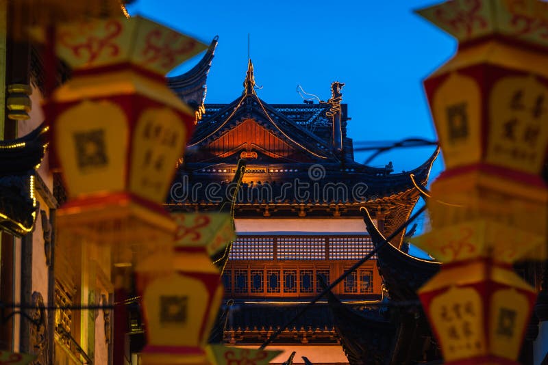 Lunar New Year vid Yuyuan Garden royaltyfri bild