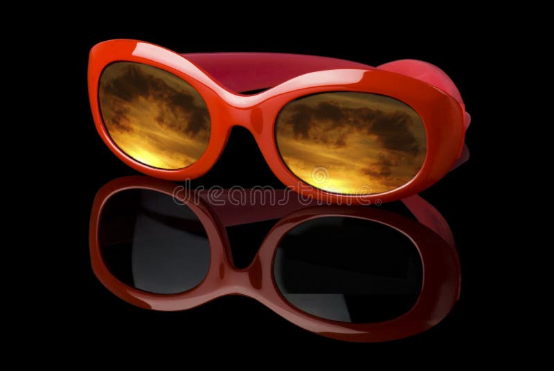 Lunettes de soleil futuristes photo libre de droits Lunettes de soleil futuristes photo libre de droits
