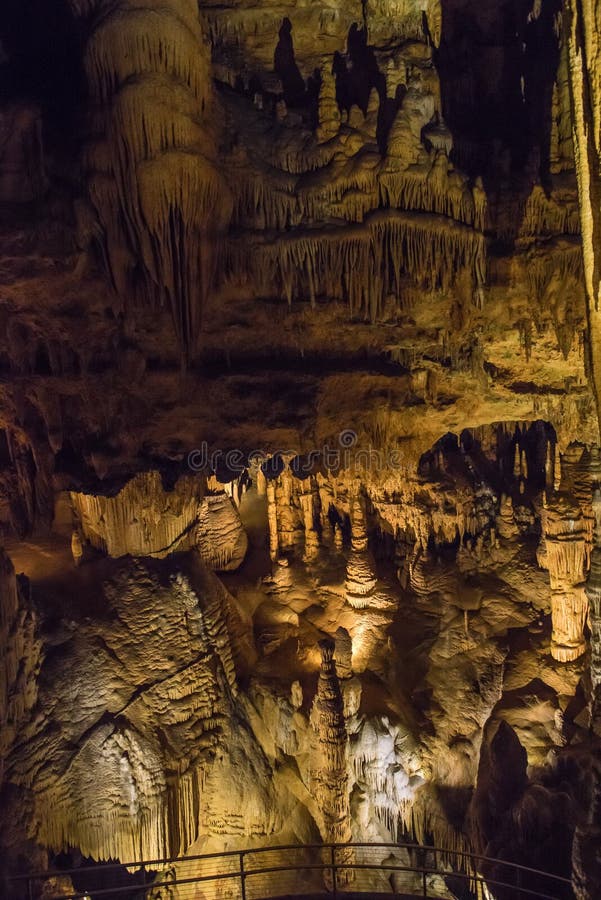 Download Luray caverns fotografering för bildbyråer. Bild av destination - 76701277