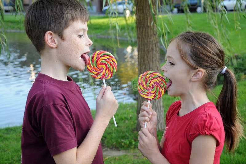 Lutscher stockfoto. Bild von kinder, glücklich, lutschbonbons - 45006932