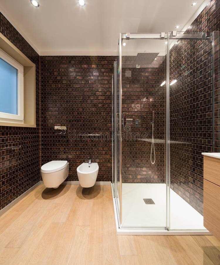 Großes Wohnzimmer In Der Modernen Wohnung Stockbild - Bild von