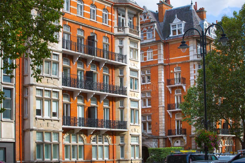 Luxury Apartment Buildings in Kensington. Centre London Residential ...