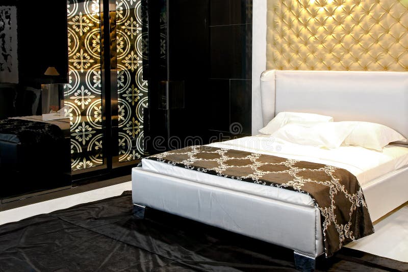 Luxury bedroom royalty free stock photo