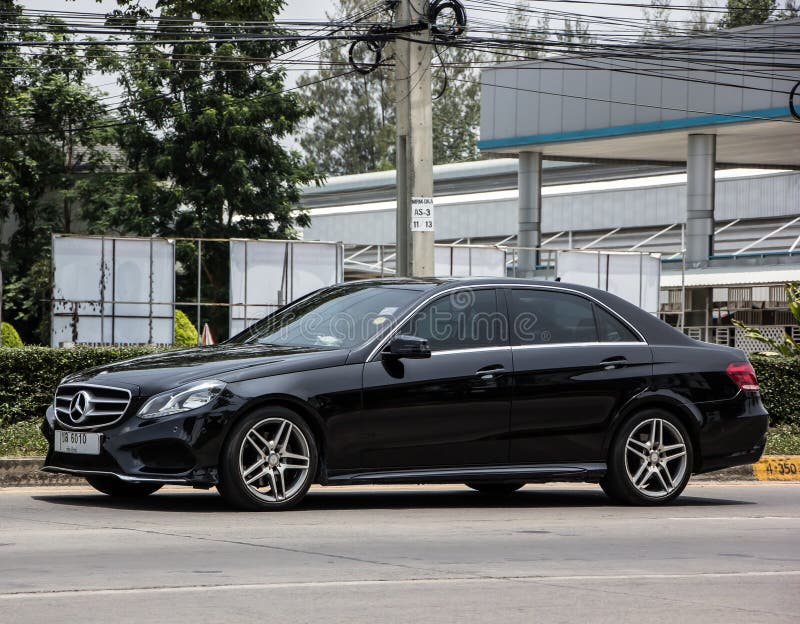 Mercedes Benz E250 AMG Model 2016  104742784