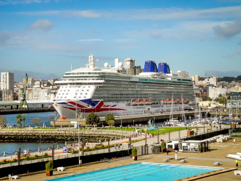 luxury cruise company