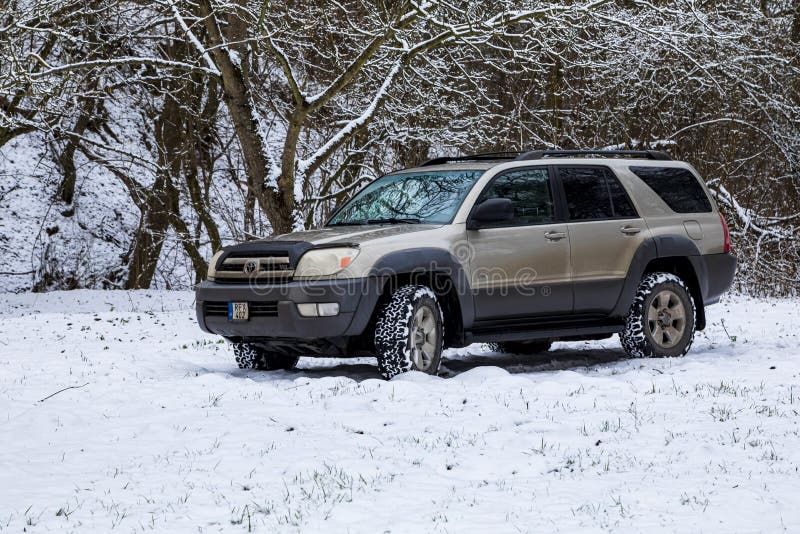 Luxury SUV 4x4  in the snow