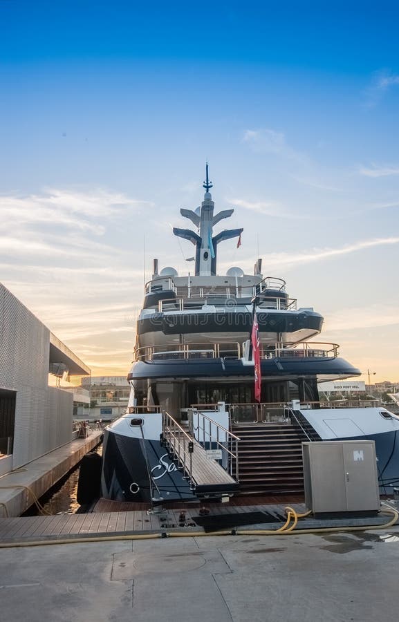 yachts docked in barcelona