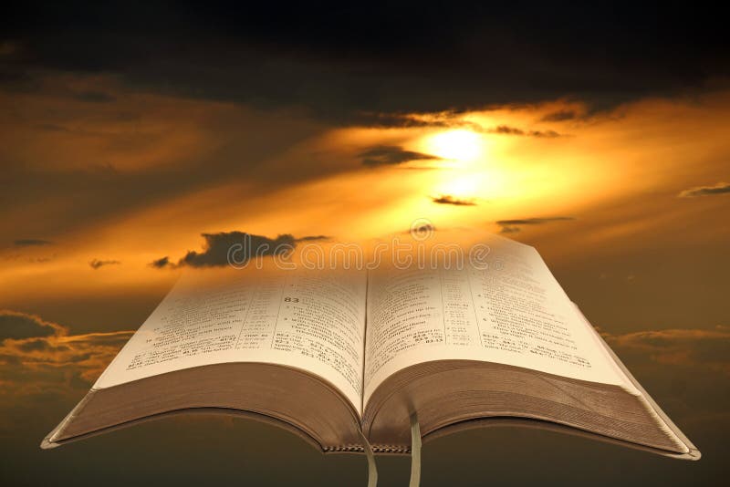 Luz de la biblia foto de archivo. Imagen de libro, cubo 32996572