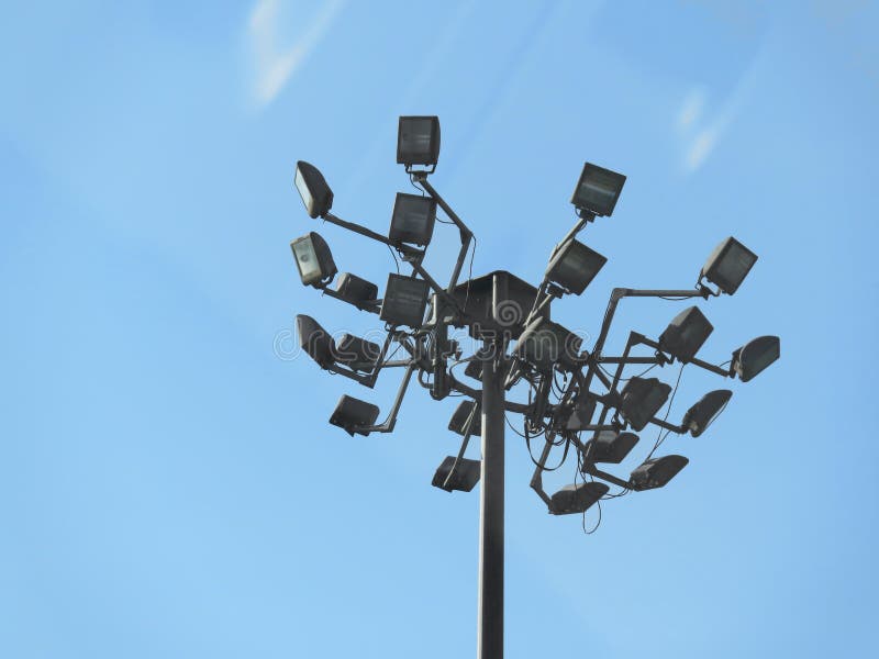 Luzes da segurança no parque de estacionamento fotografia de stock Luzes da segurança no parque de estacionamento fotografia de stock
