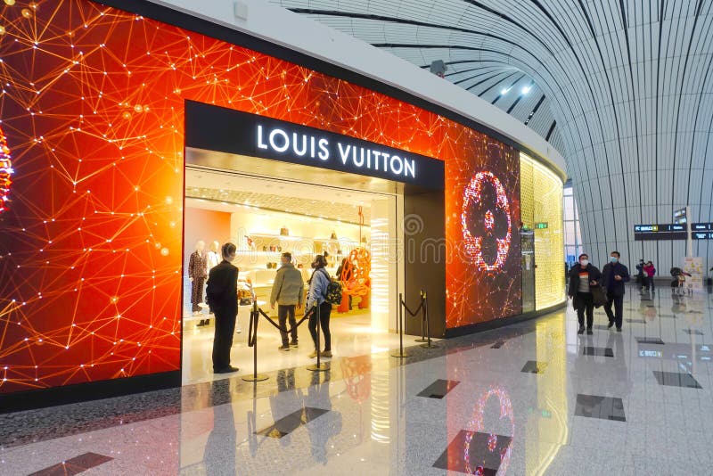 Louis Vuitton - Beijing Daxing Airport Store LED screen 