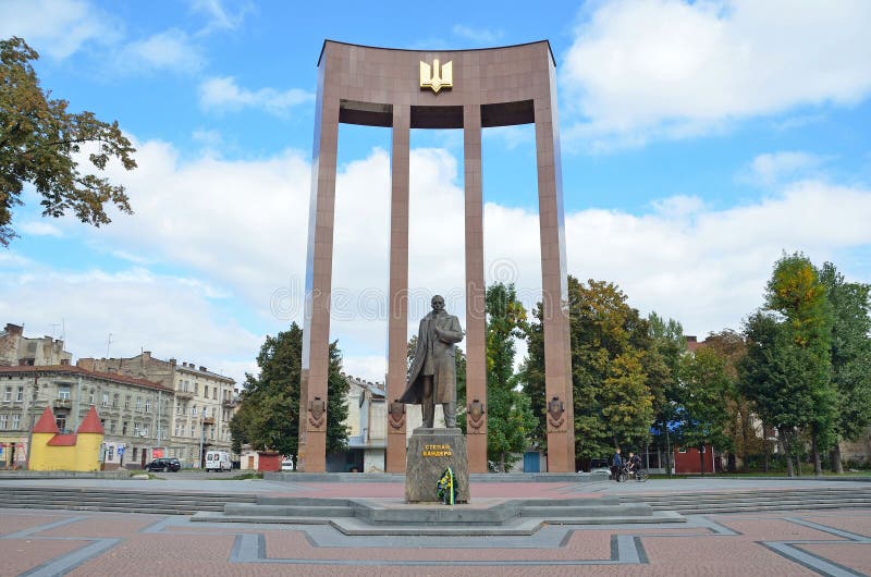 Lviv, Ukraine, September, 15, 2013. The monument to Stepan Bandera on the square of Kropivnitsky stock images Lviv, Ukraine, September, 15, 2013. The monument to Stepan Bandera on the square of Kropivnitsky stock images