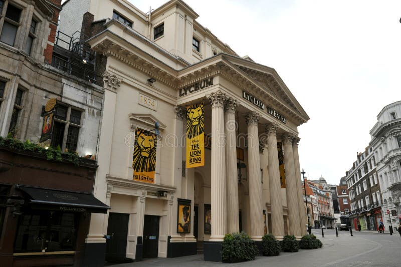 Lyceumteatern är en 2 100 sittplatser i väster teatern i staden Väststerminster london i närheten av trädgården